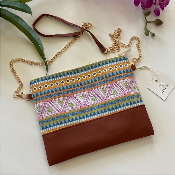 Handbags - Boho Aztec Print Crossbody/Wristlet